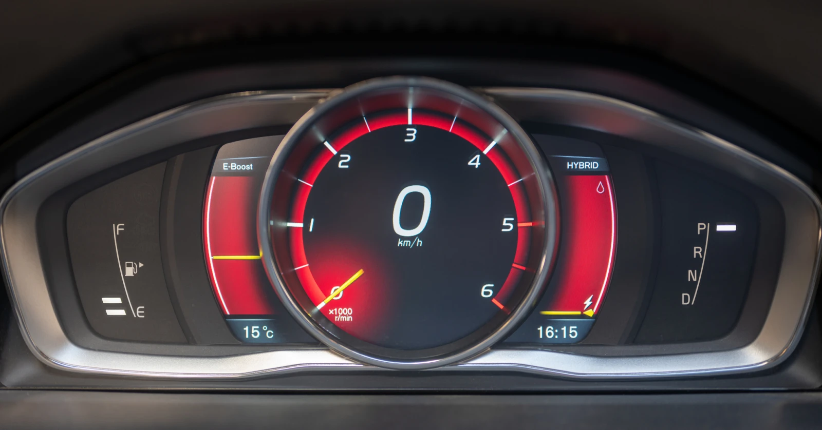 Volvo V60 Plug-in hybrid, снимка 14 - Автомобили и джипове - 54542475