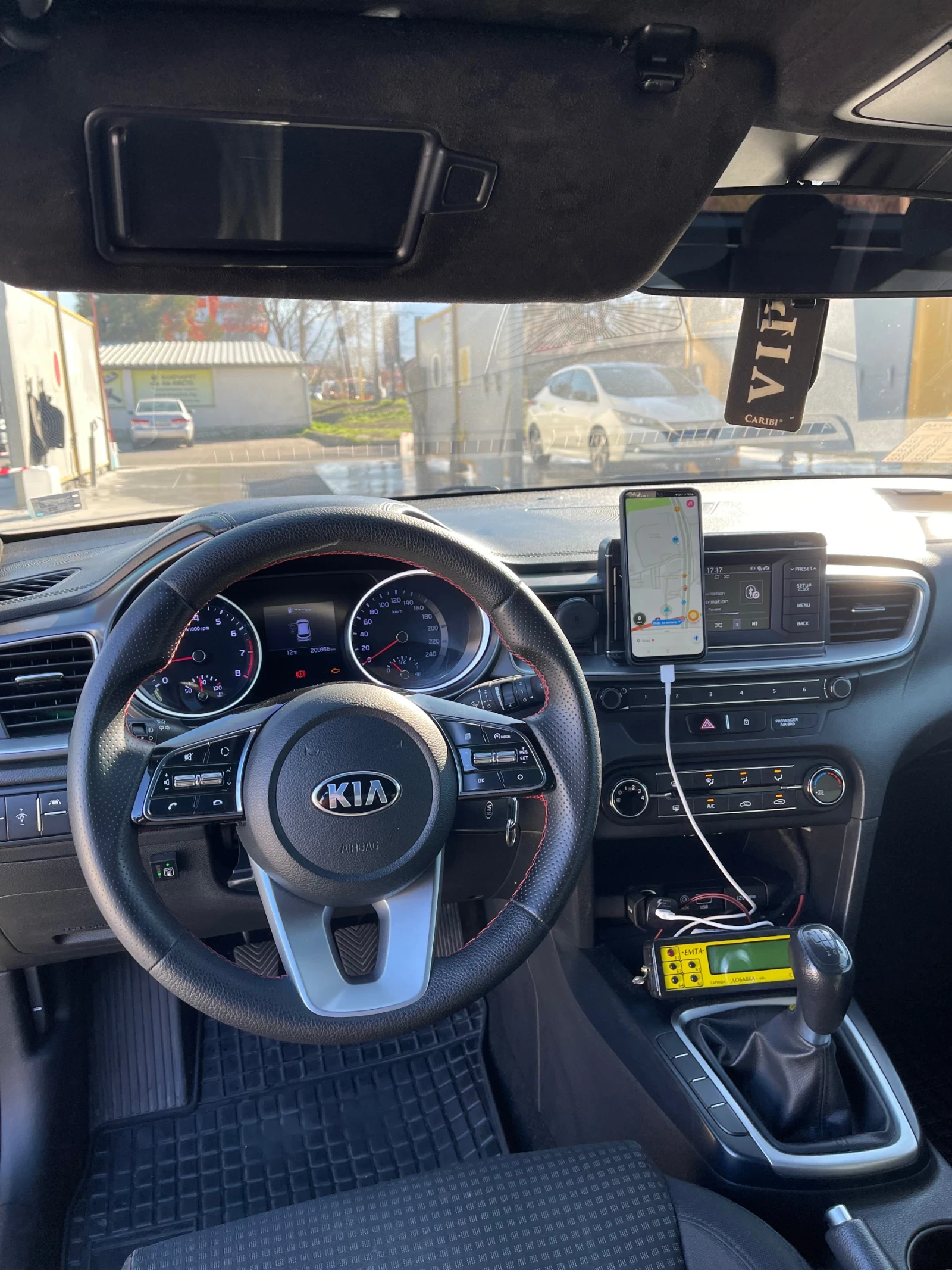 Kia Ceed 1.4, снимка 4 - Автомобили и джипове - 54701225