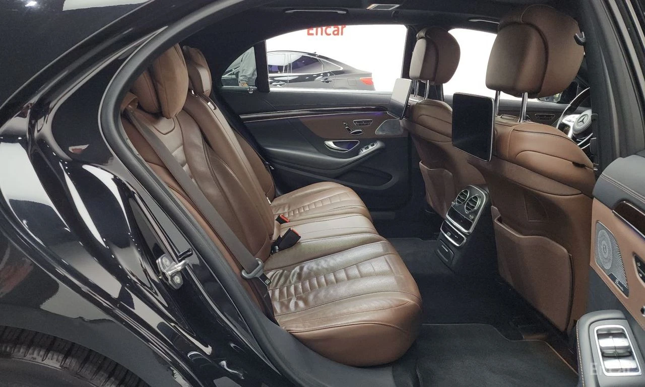 Mercedes-Benz S 560 4MATIC* BURMESTER* ДИСТРОНИК* ОБДУХВАНЕ* МАСАЖ* , снимка 14 - Автомобили и джипове - 54851047