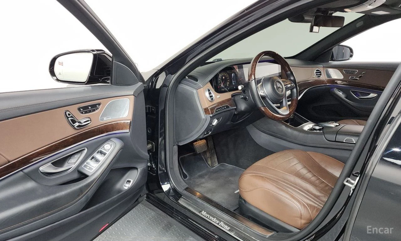 Mercedes-Benz S 560 4MATIC* BURMESTER* ДИСТРОНИК* ОБДУХВАНЕ* МАСАЖ* , снимка 5 - Автомобили и джипове - 54851047