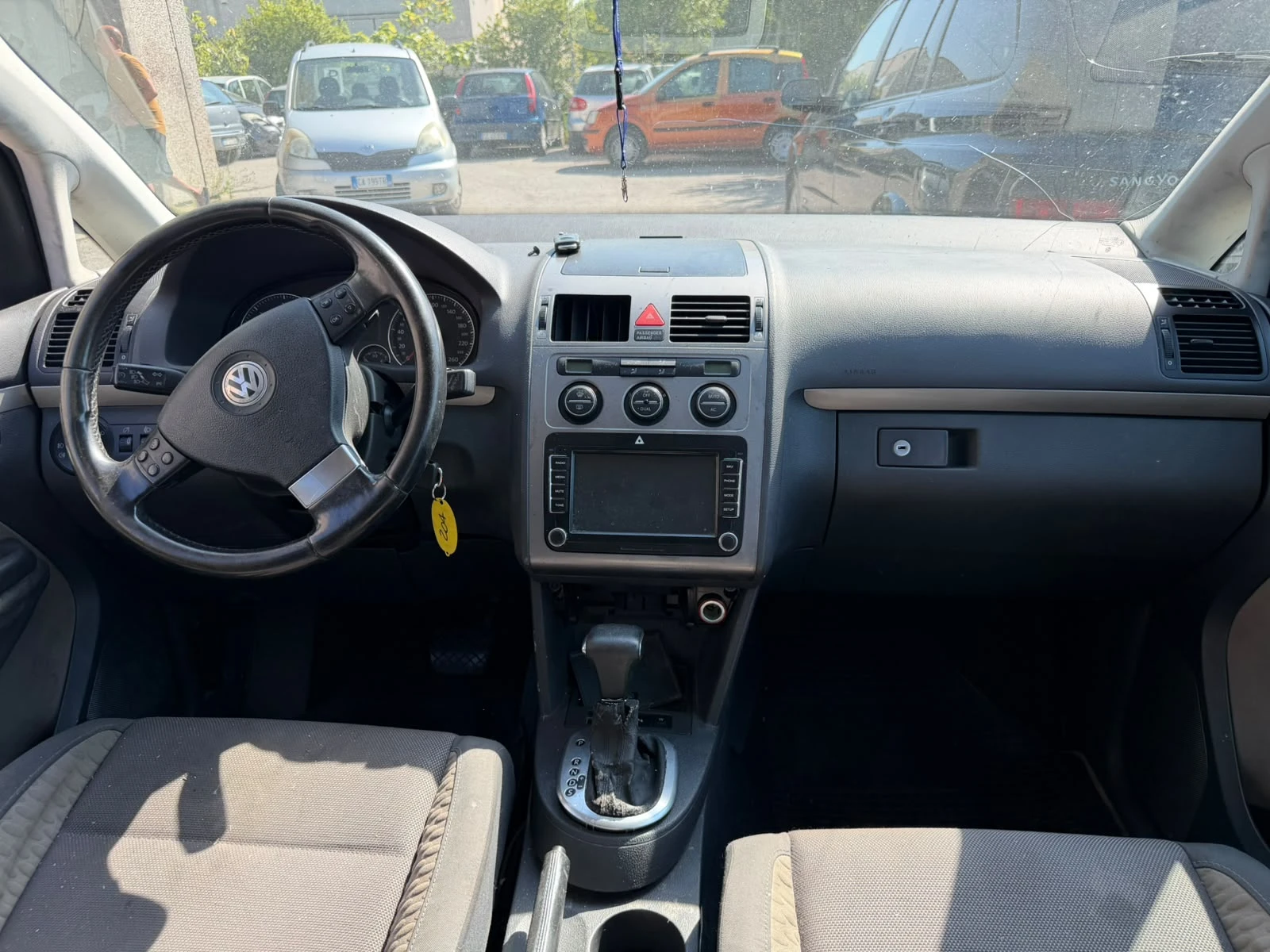 VW Touran 3.5i, navi, снимка 4 - Автомобили и джипове - 55427745