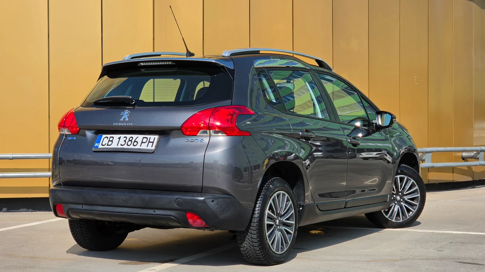 Peugeot 2008 1.6 blue-hdi, снимка 6 - Автомобили и джипове - 55435801