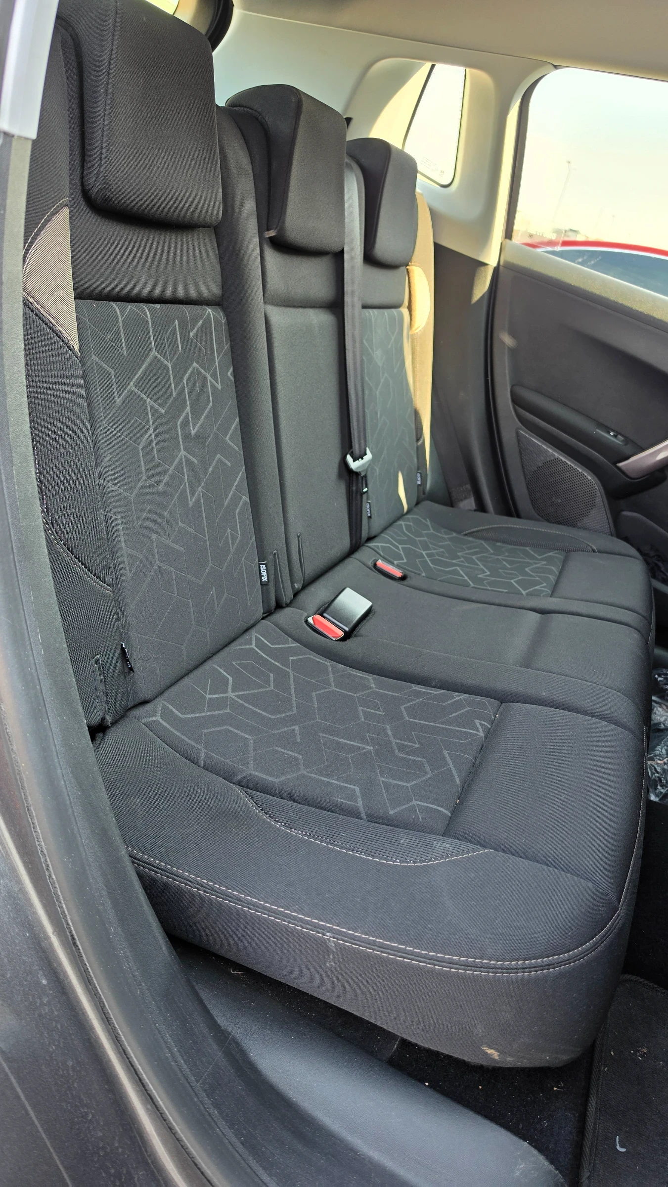 Peugeot 2008 1.6 blue-hdi, снимка 13 - Автомобили и джипове - 55435801