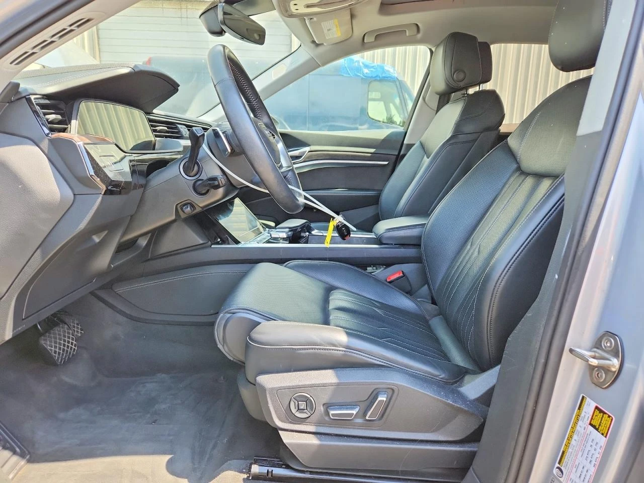 Audi E-Tron Prestige, снимка 7 - Автомобили и джипове - 55534768