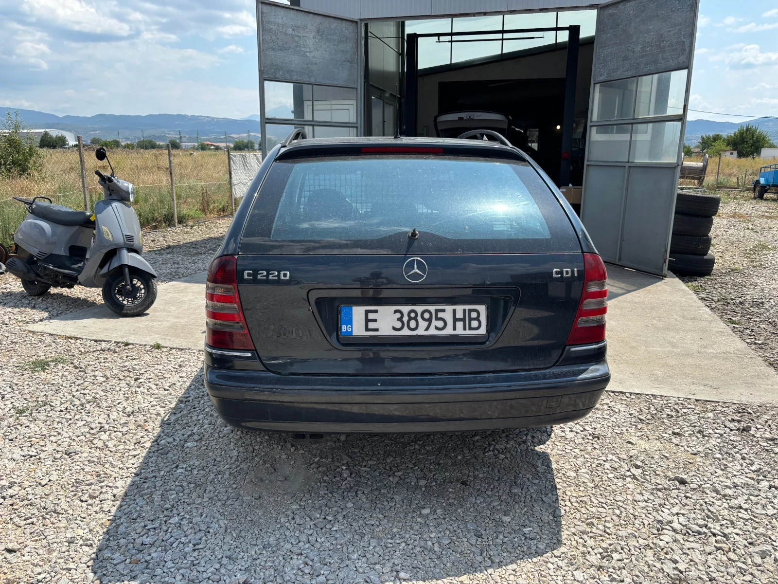 Mercedes-Benz C 220, снимка 6 - Автомобили и джипове - 55667759