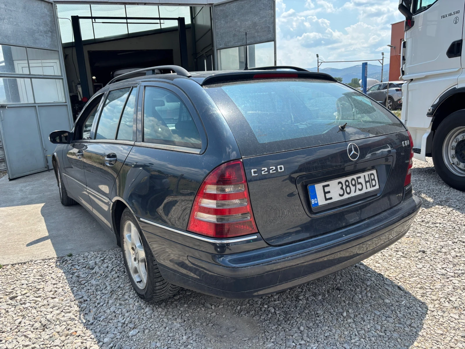 Mercedes-Benz C 220, снимка 5 - Автомобили и джипове - 55667759