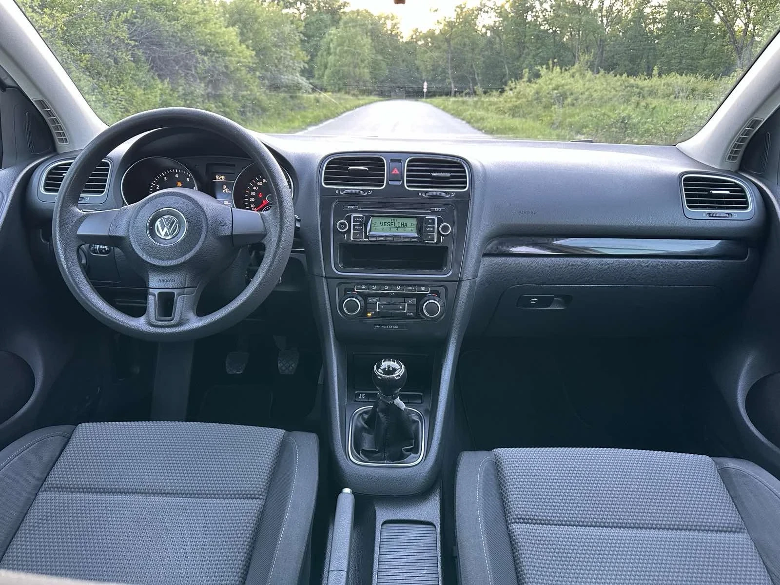 VW Golf 1.6/102к  ГАЗ, снимка 8 - Автомобили и джипове - 55840614