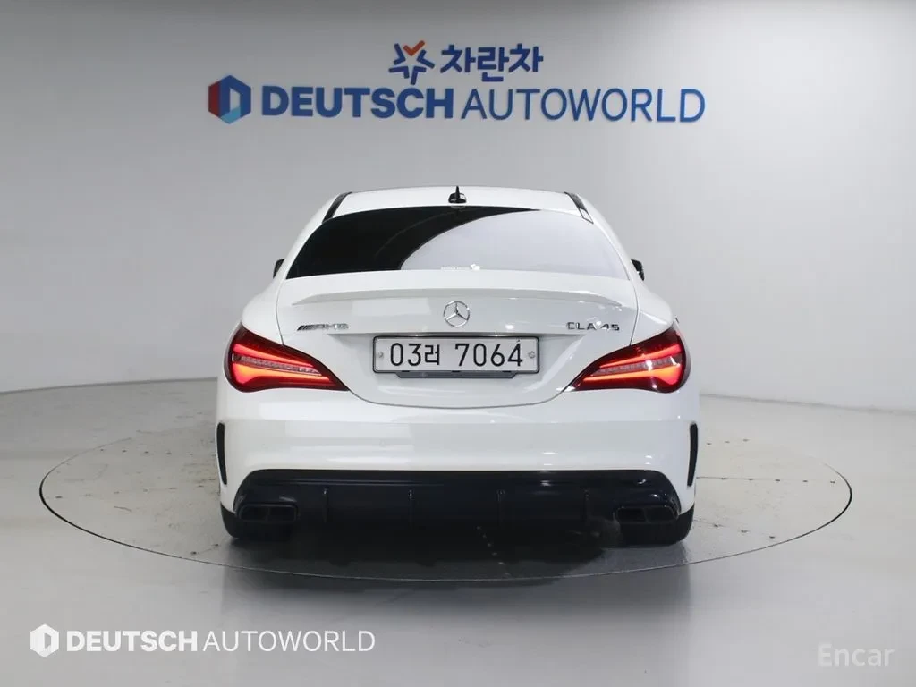 Mercedes-Benz CLA 45 AMG ПАНОРАМА | ПРОВЕРЕНА ИСТОРИЯ | КРАЙНА ЦЕНА, снимка 4 - Автомобили и джипове - 56116333