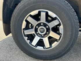 Toyota 4runner * 4WD * CARFAX * 2 КЛЮЧА * ПАНО * KEYLESS, снимка 7