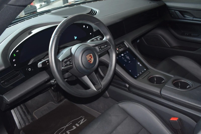 Porsche Macan SPORT-TURISMO* 93kW* PANO* DISTR* CAM* LED* , снимка 5 - Автомобили и джипове - 52132153