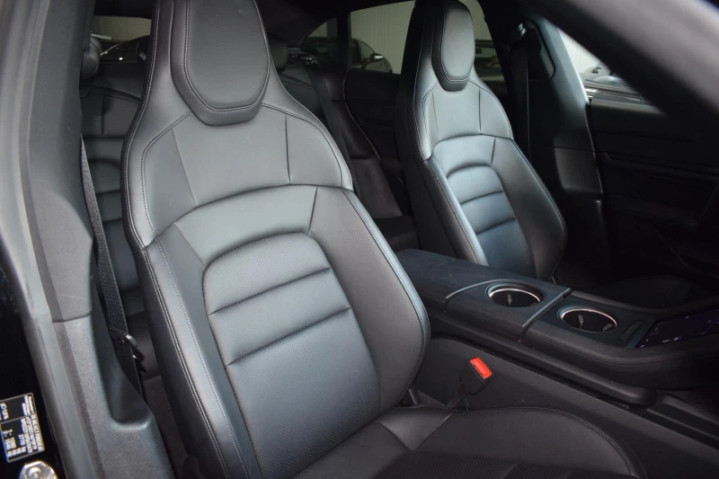 Porsche Macan SPORT-TURISMO* 93kW* PANO* DISTR* CAM* LED* , снимка 8 - Автомобили и джипове - 52132153