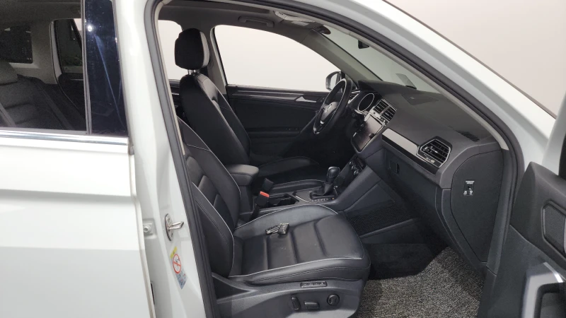 VW Tiguan 2.0TDI PRESTIGE , снимка 10 - Автомобили и джипове - 52536022