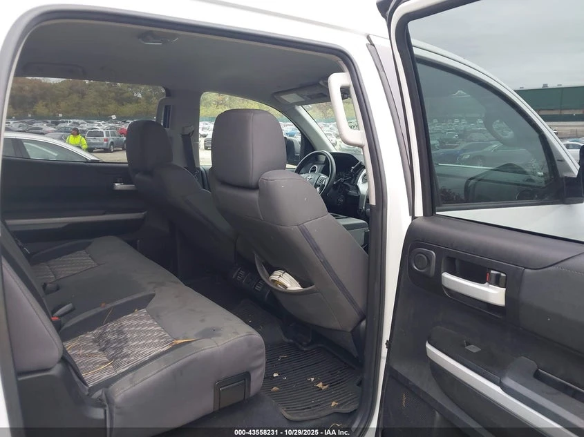 Toyota Tundra 5.7l Sr5 - изображение 8