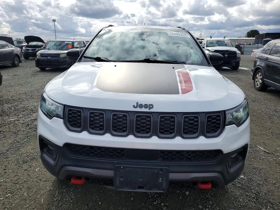 Jeep Compass 2.0L 4 4x4 w/Front Whl Drv | Mobile.bg � ����������� 5