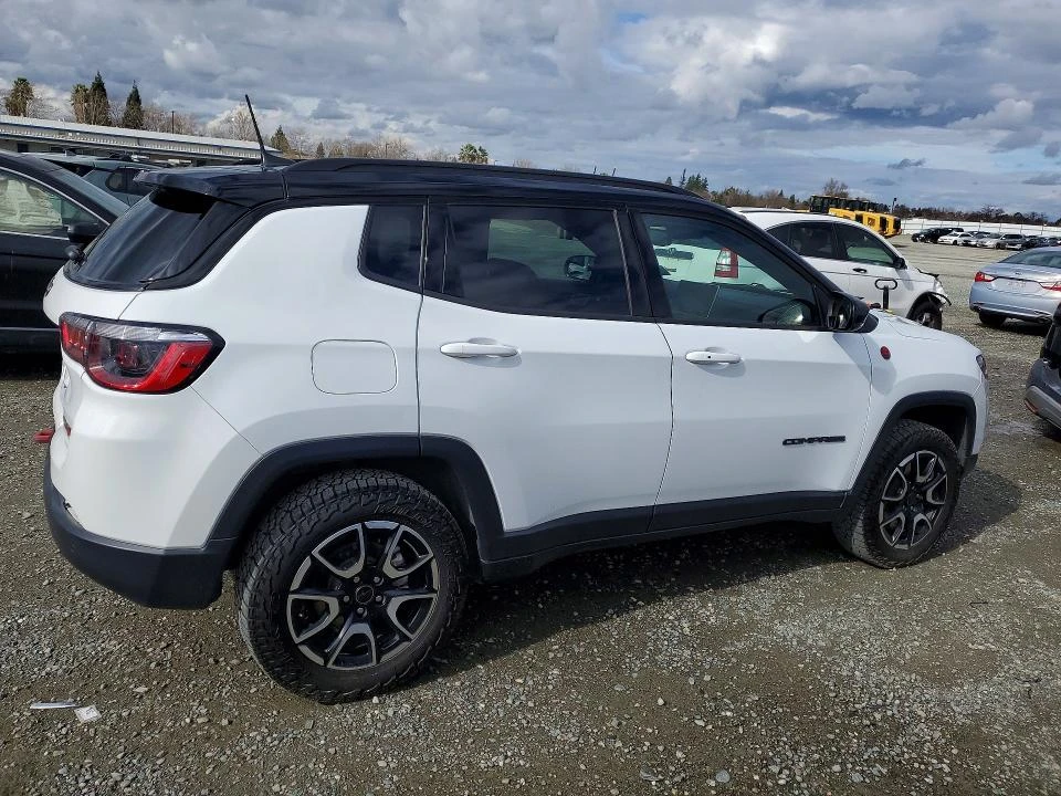 Jeep Compass 2.0L 4 4x4 w/Front Whl Drv | Mobile.bg � ����������� 3