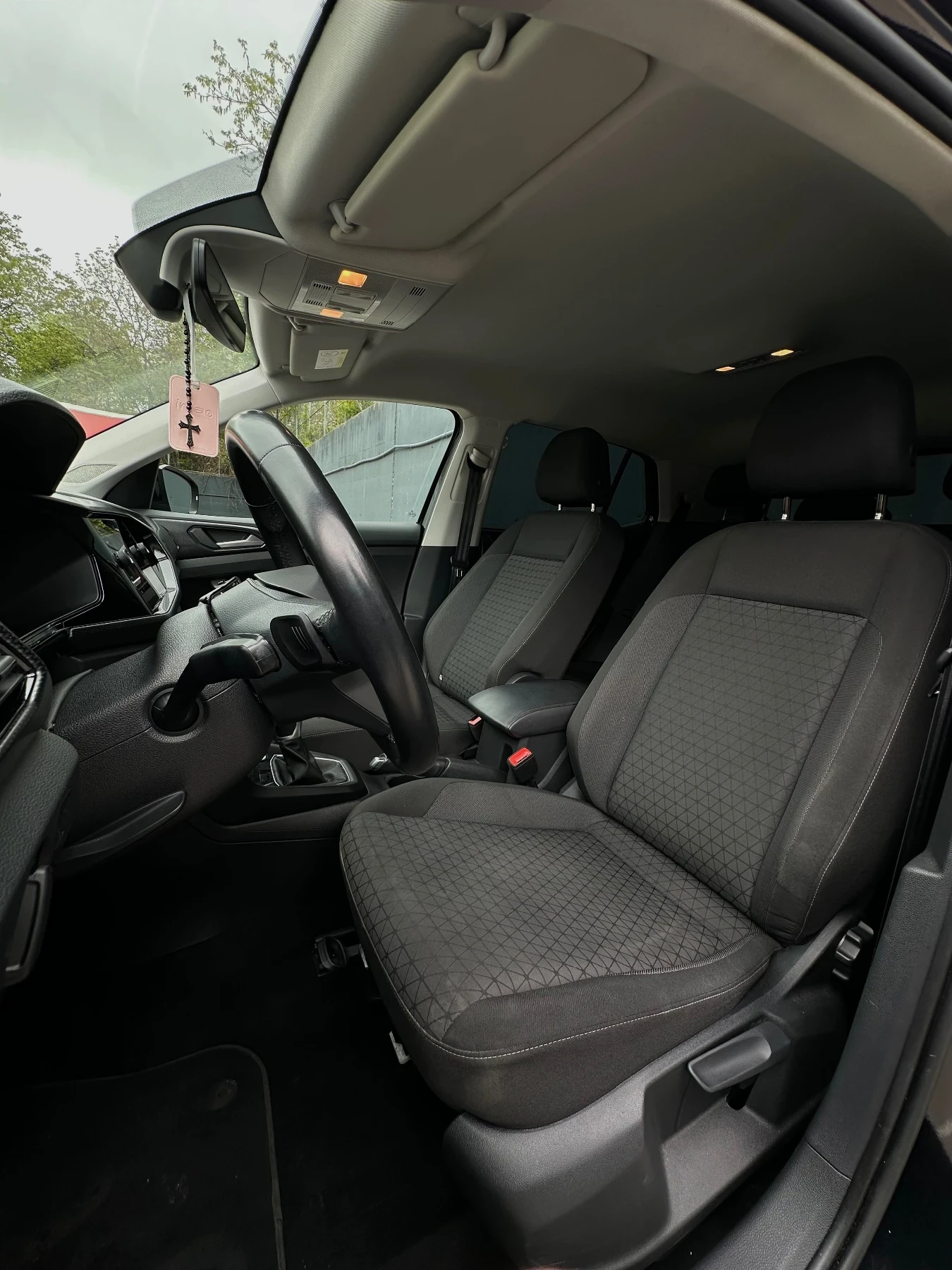 VW T-Cross 1.0 TSI DSG АВТОМАТИК, снимка 8 - Автомобили и джипове - 54415784