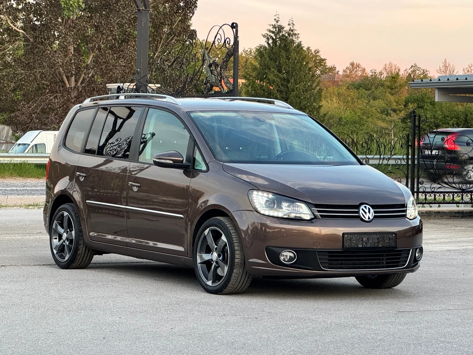 VW Tiguan 2.0TDI АВТОМАТ 6+ 1, снимка 6 - Автомобили и джипове - 54417254
