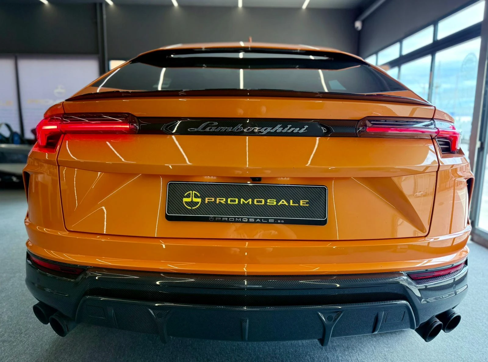 Lamborghini Urus Carbon* B&O 3D* V8* Ceramic* Лизинг, снимка 5 - Автомобили и джипове - 54702515