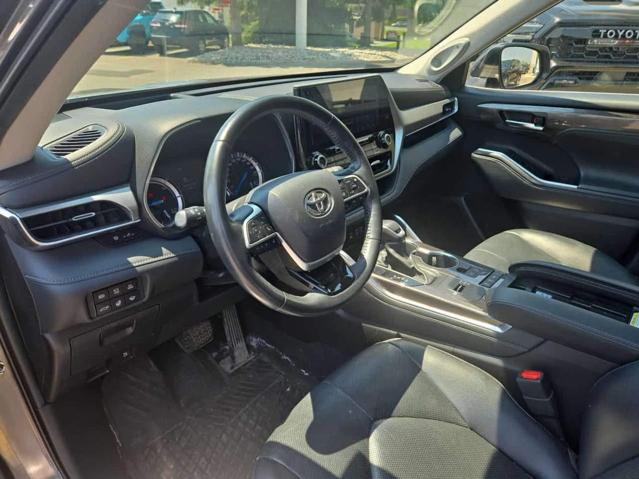 Toyota Highlander * Hybrid Limited* АВТОКРЕДИТ БЕЗ ПЪРВОНАЧАЛНА* , снимка 5 - Автомобили и джипове - 55135460
