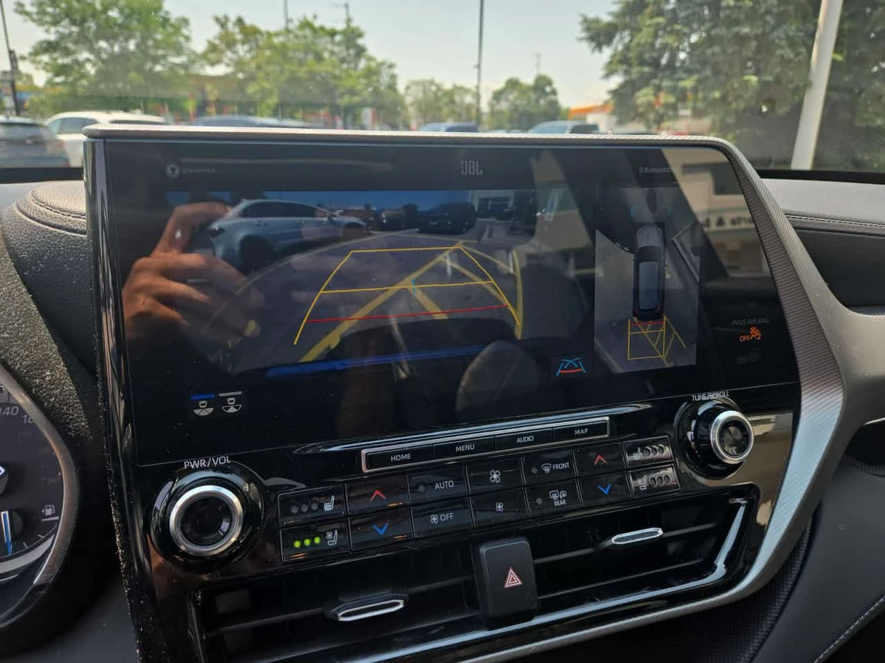 Toyota Highlander * Hybrid Limited* АВТОКРЕДИТ БЕЗ ПЪРВОНАЧАЛНА* , снимка 12 - Автомобили и джипове - 55135460