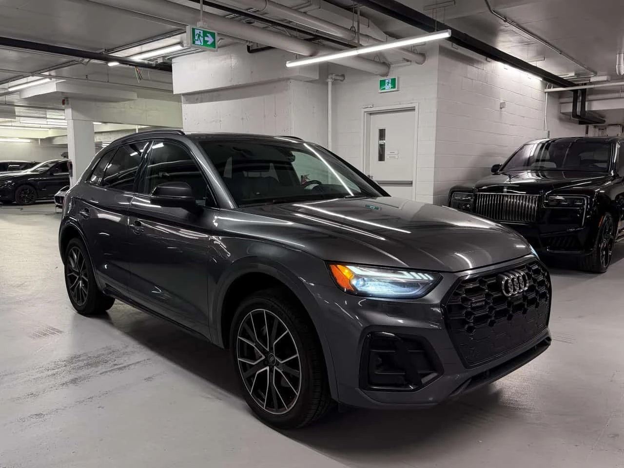 Audi Q5  Technik BLACK OPTIC / 360 / DIS /B&O/CARFAX , снимка 10 - Автомобили и джипове - 55767770