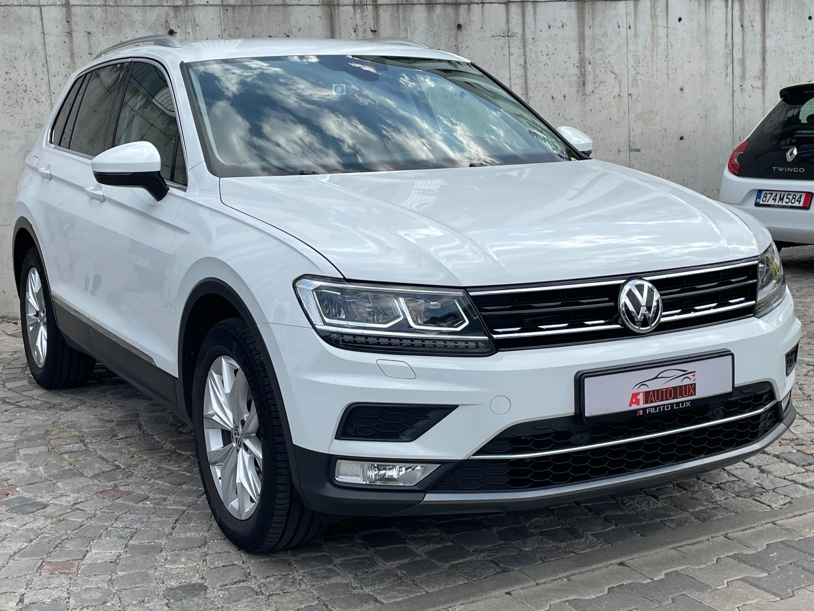 VW Tiguan 2.0TSI/4Motion/Auto/Navi/Xenon/Full 128 хил.км.!!!