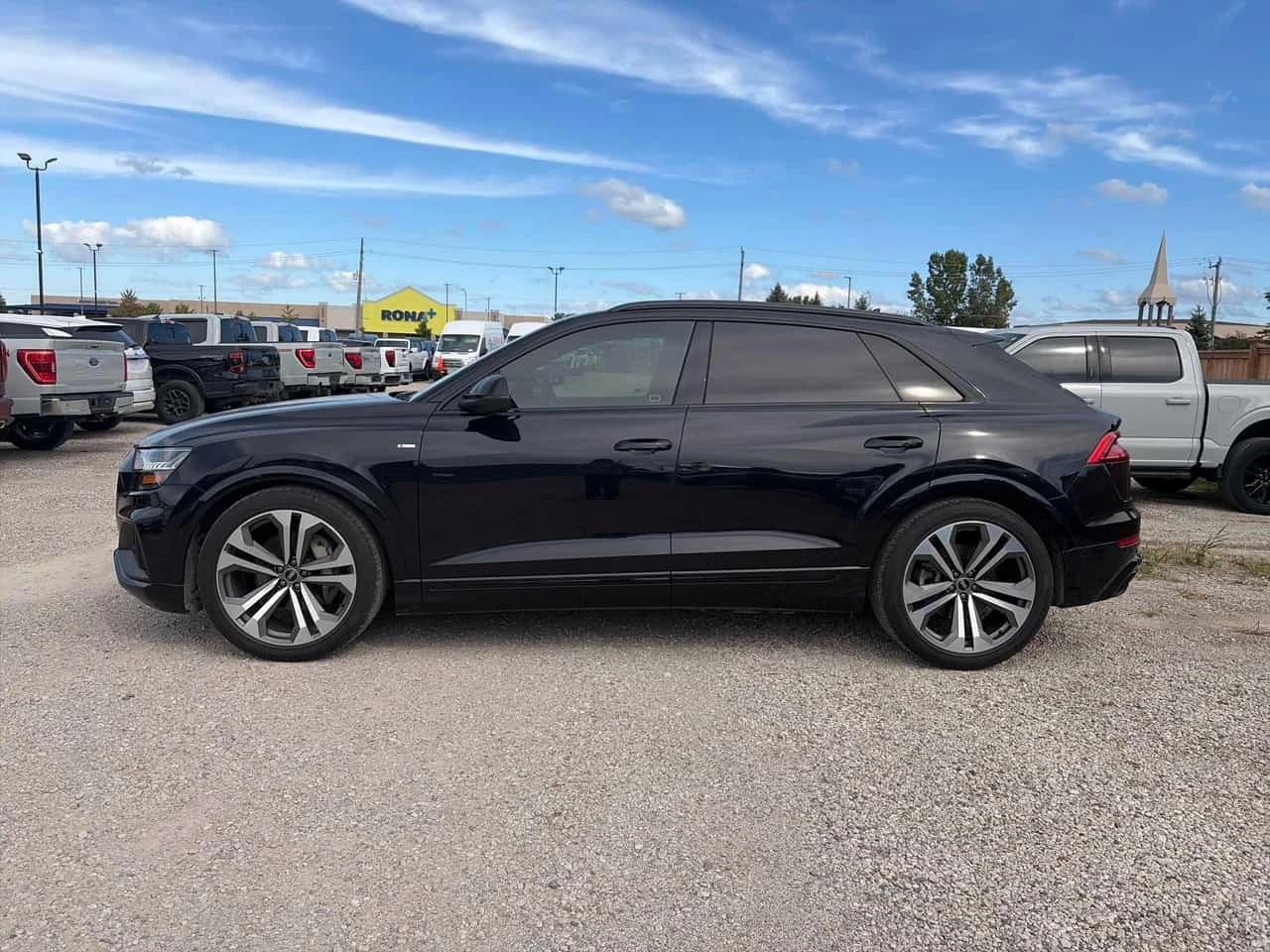 Audi Q8 * Technik * CARFAX * , снимка 2 - Автомобили и джипове - 56226115