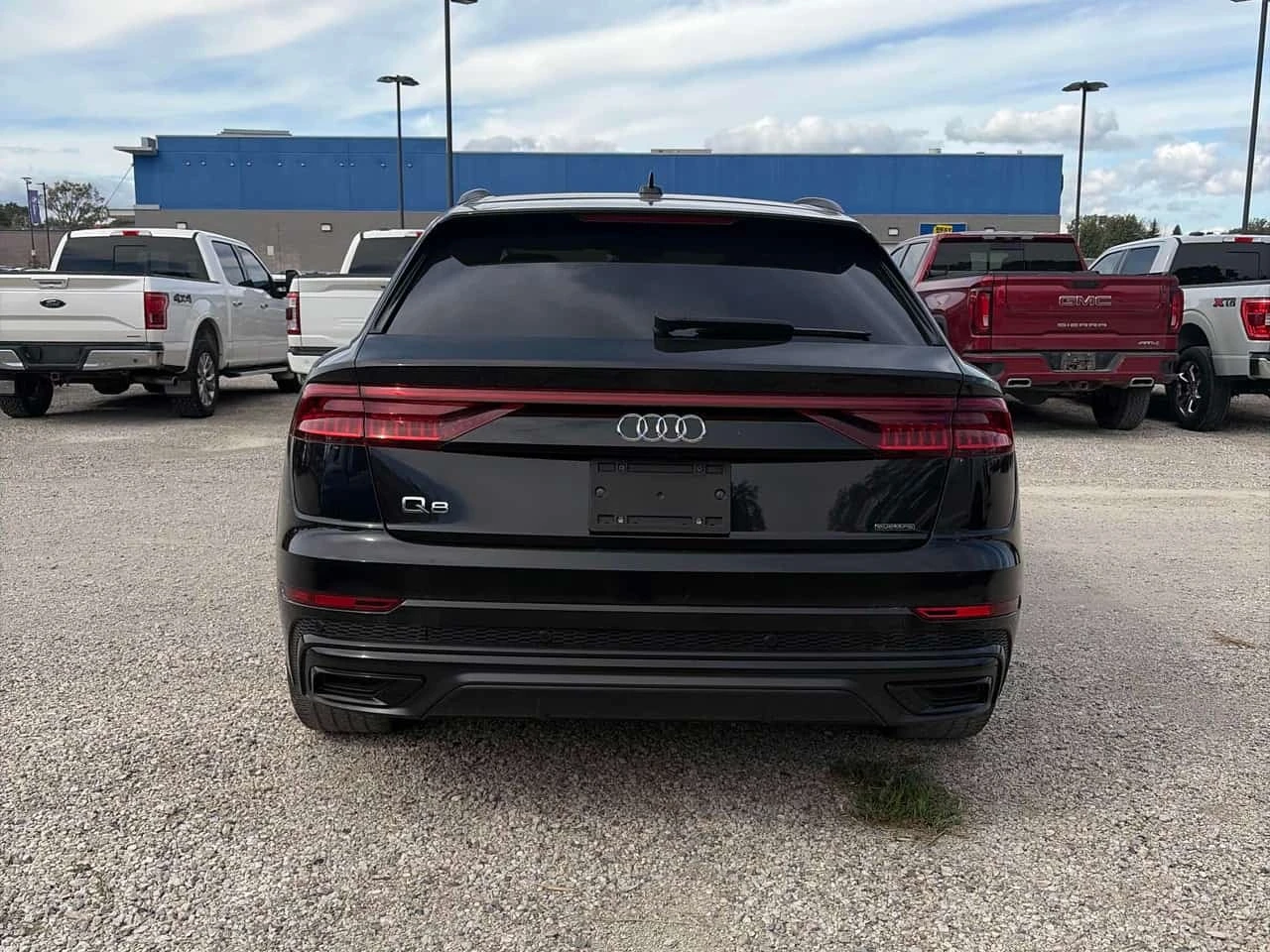 Audi Q8 * Technik * CARFAX * , снимка 4 - Автомобили и джипове - 56226115