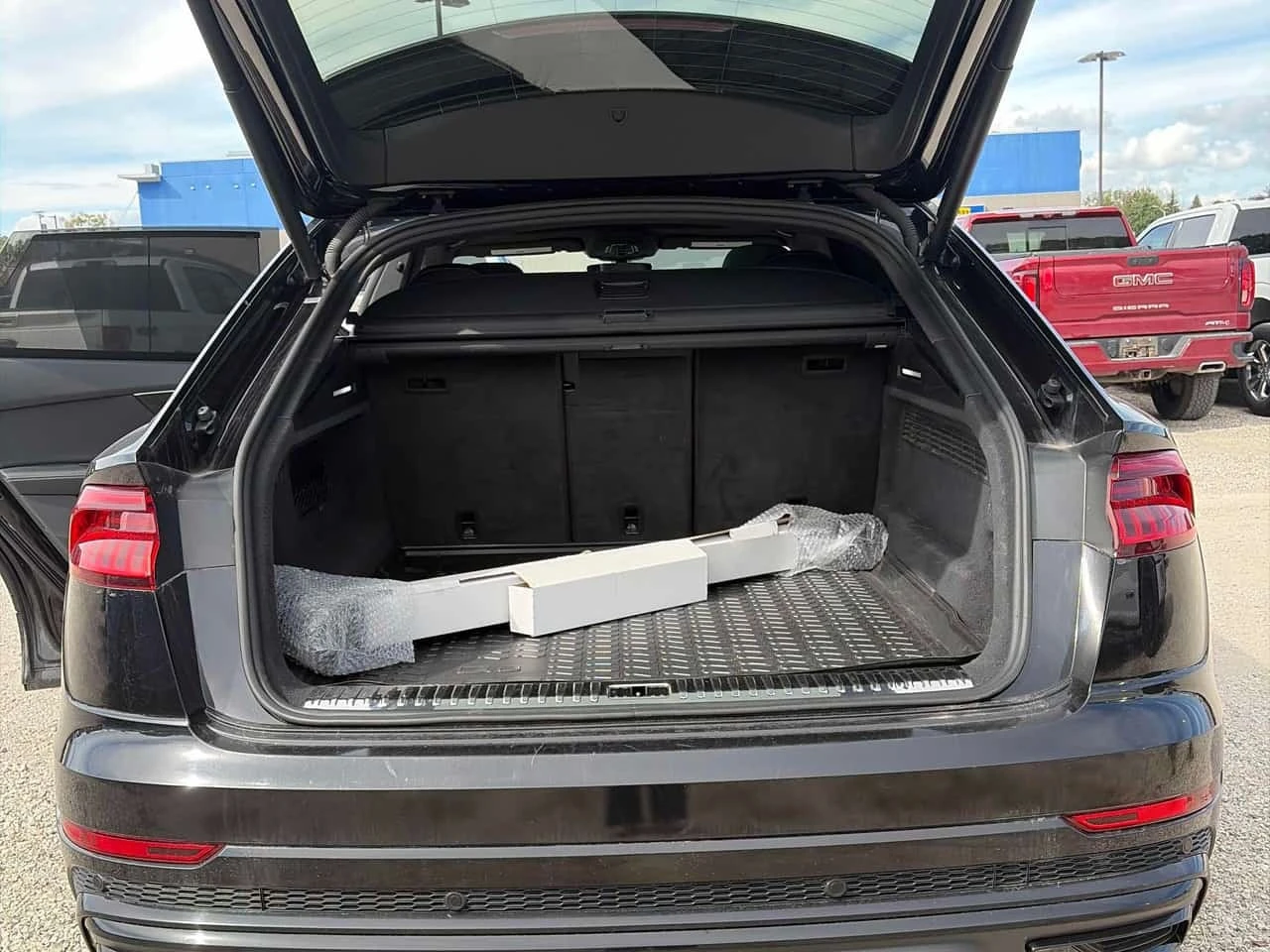 Audi Q8 * Technik * CARFAX * , снимка 11 - Автомобили и джипове - 56226115