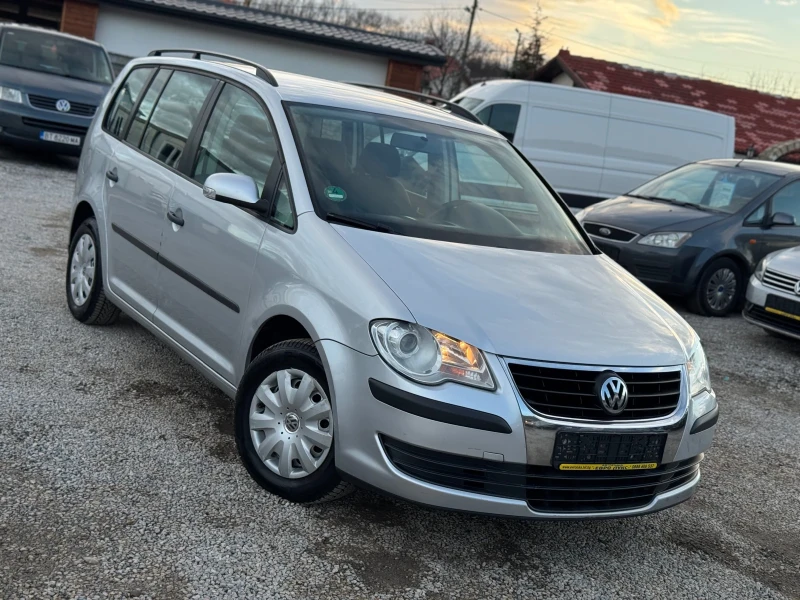 VW Touran 1.9TDI 105кс 6с 7-МЕСТА FaceLift КЛИМАТРОНИК, снимка 1 - Автомобили и джипове - 48632906