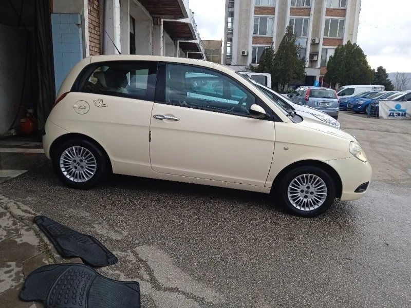 Lancia Ypsilon 1.3 Myltijet , снимка 17 - Автомобили и джипове - 48732483