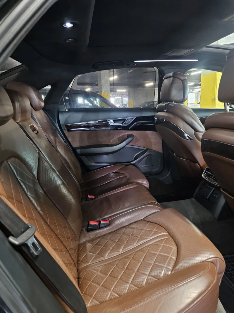 Audi A8 Long/4.2TDI/V8* Alcantara/Massage/Обдухване, снимка 8 - Автомобили и джипове - 51641074