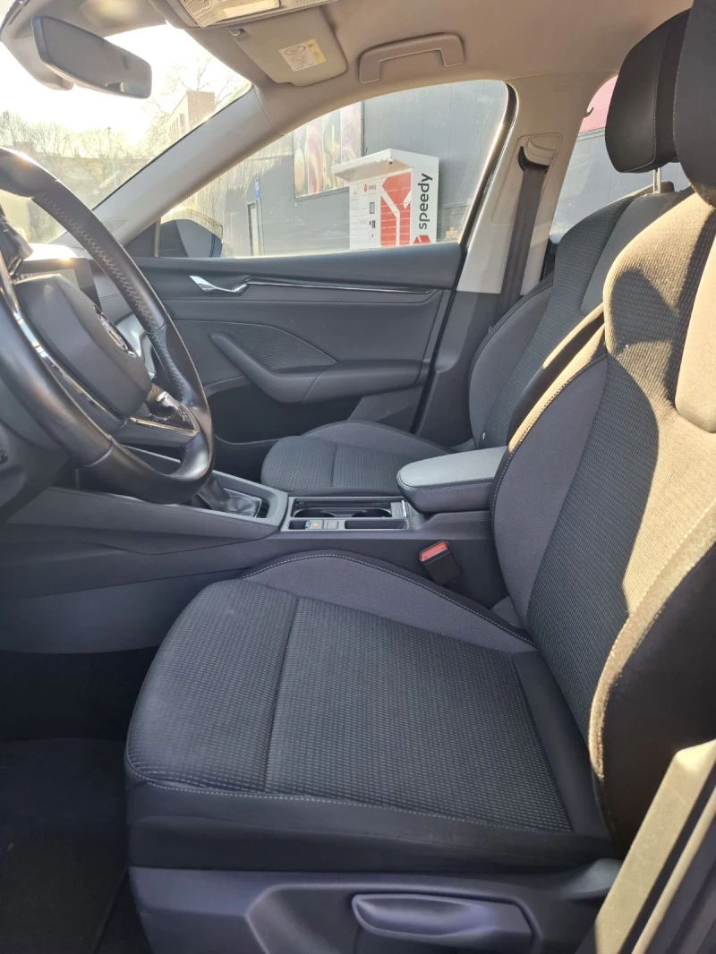 Skoda Octavia 2.0 Distronic/Lane Assist/AndroidAuto, снимка 4 - Автомобили и джипове - 52866340