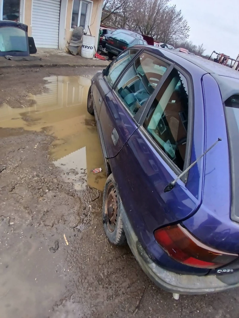 Opel Astra F, снимка 4 - Автомобили и джипове - 53069483