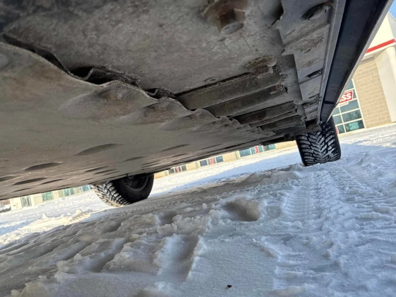 Toyota bZ4X * XLE * CARFAX * БЕЗ ПЪРВОНАЧАЛНА ВНОСКА, снимка 10 - Автомобили и джипове - 53161954