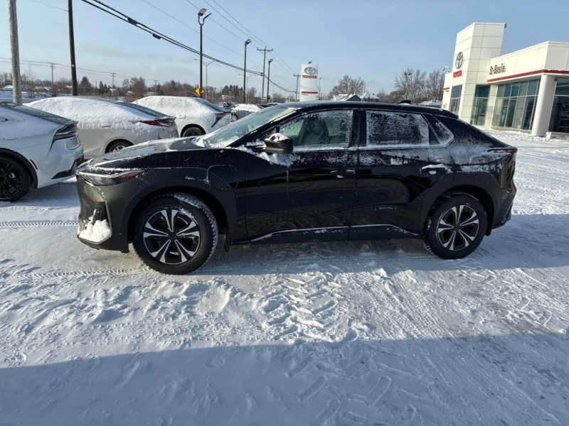 Toyota bZ4X * XLE * CARFAX * БЕЗ ПЪРВОНАЧАЛНА ВНОСКА, снимка 2 - Автомобили и джипове - 53161954