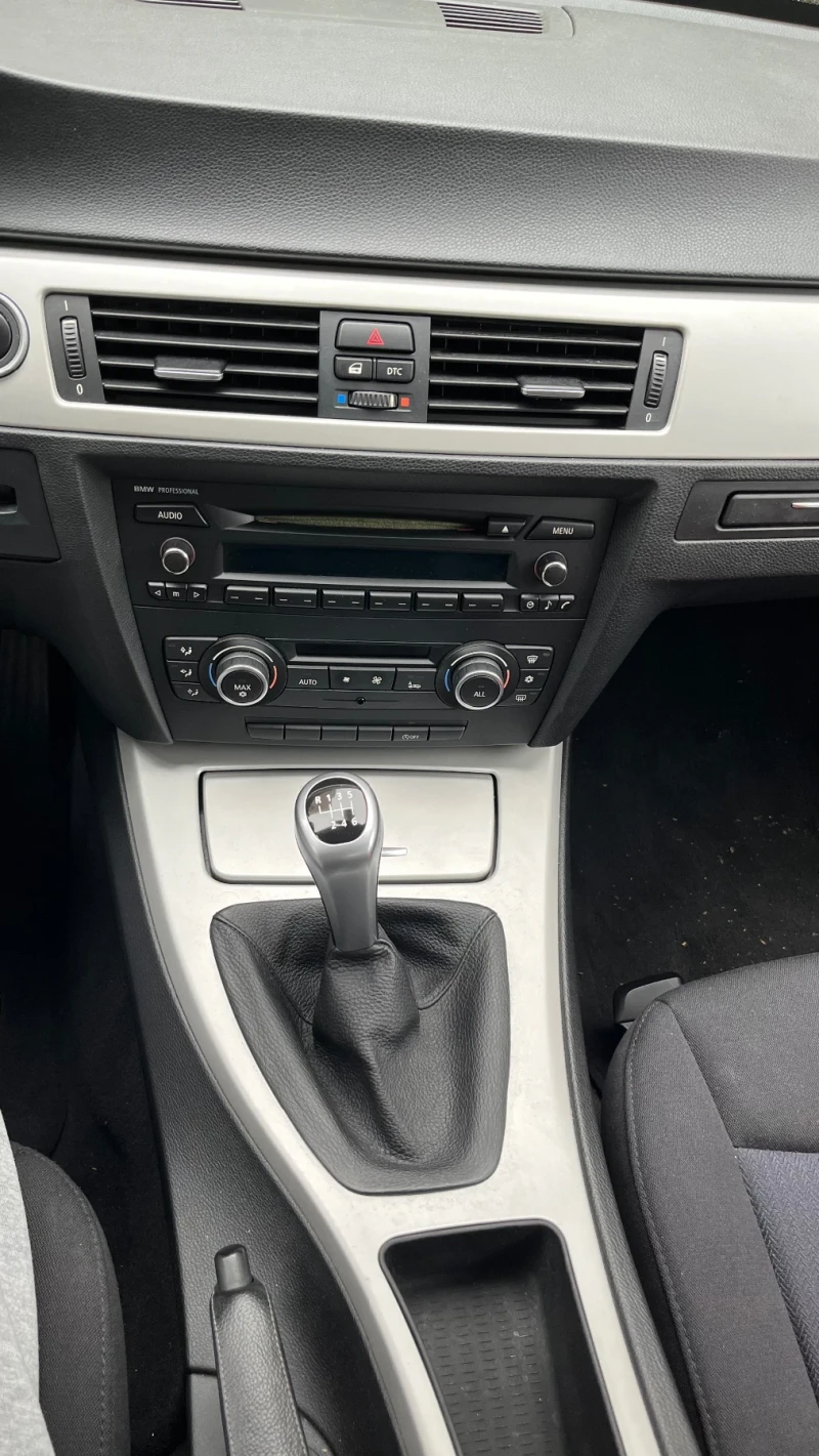 BMW 318, снимка 7 - Автомобили и джипове - 53215542