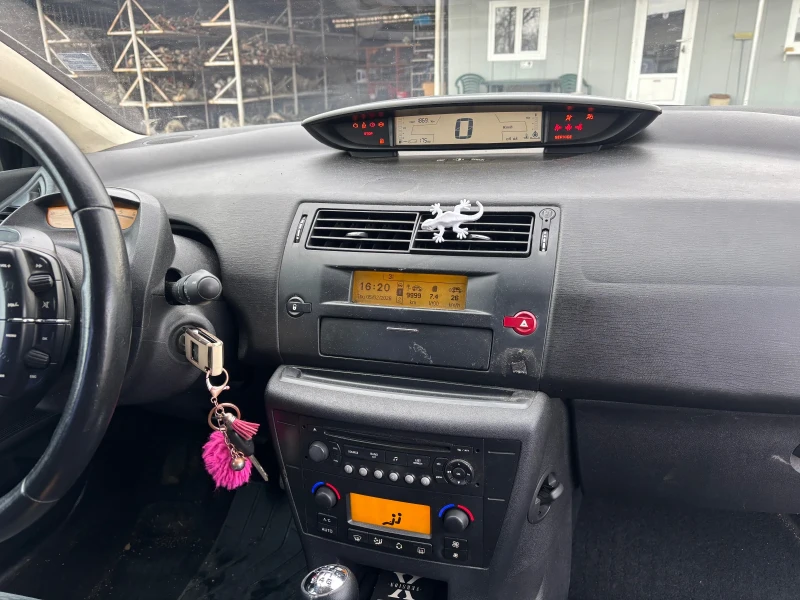 Citroen C4 2.0HDI 136 кс-6 скорости!, снимка 12 - Автомобили и джипове - 53370721