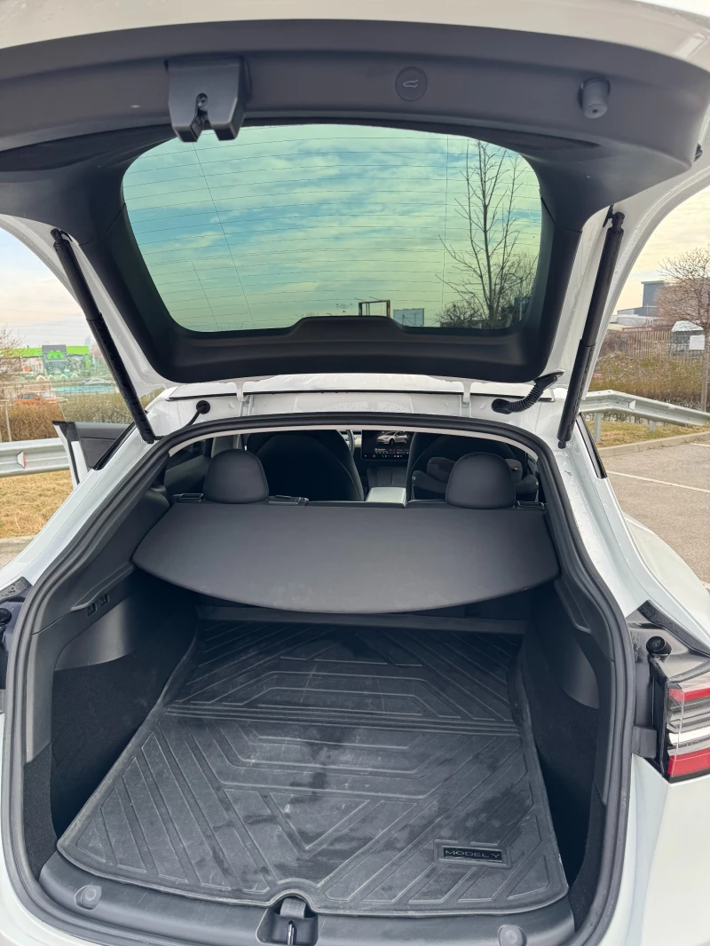 Tesla Model Y Long Range AWD Гаранция Парктроници, снимка 11 - Автомобили и джипове - 53453226