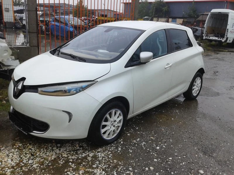 Renault Zoe, снимка 2 - Автомобили и джипове - 30172907