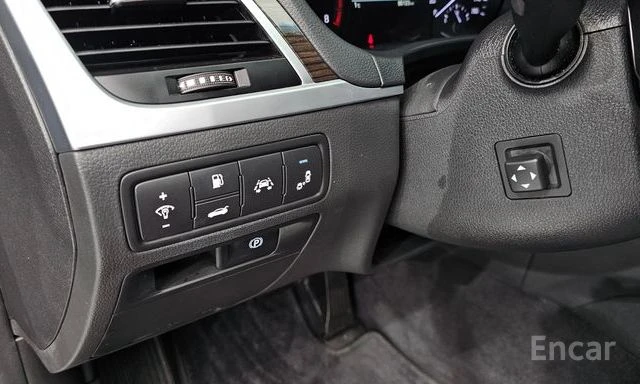 Genesis G80 G80 3.3 GDI Luxury, снимка 11 - Автомобили и джипове - 53930959