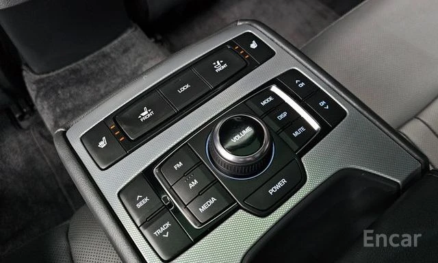 Genesis G80 G80 3.3 GDI Luxury, снимка 8 - Автомобили и джипове - 53930959