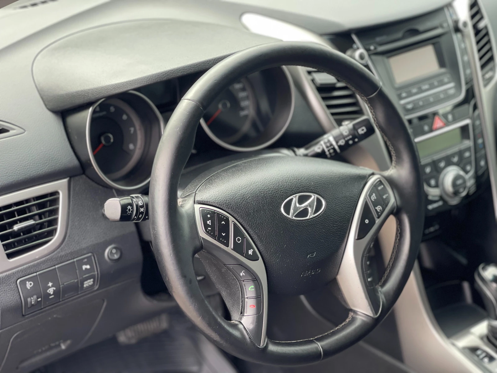 Hyundai I30 1.6i Automat | Mobile.bg   14