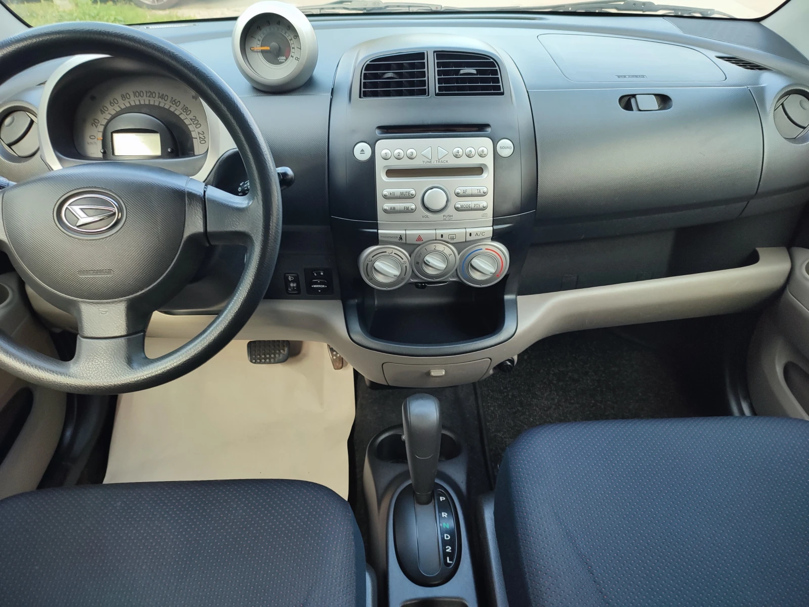 Daihatsu Sirion 1.3i-87kc-АВТОМАТИК-КЛИМАТИК | Mobile.bg — изображение 8