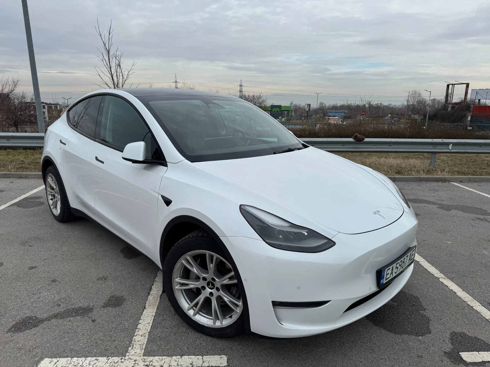 Tesla Model Y Long Range AWD �������� ����������� | Mobile.bg � ����������� 1
