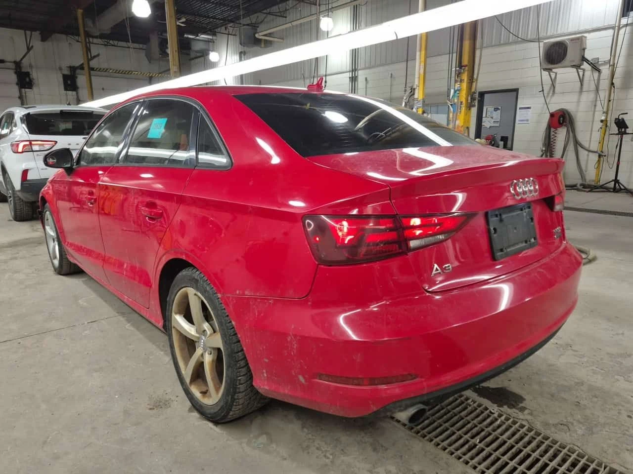 Audi A3 * 2.0T PREMIUM * CARFAX * ���� �� �� | Mobile.bg � ����������� 4