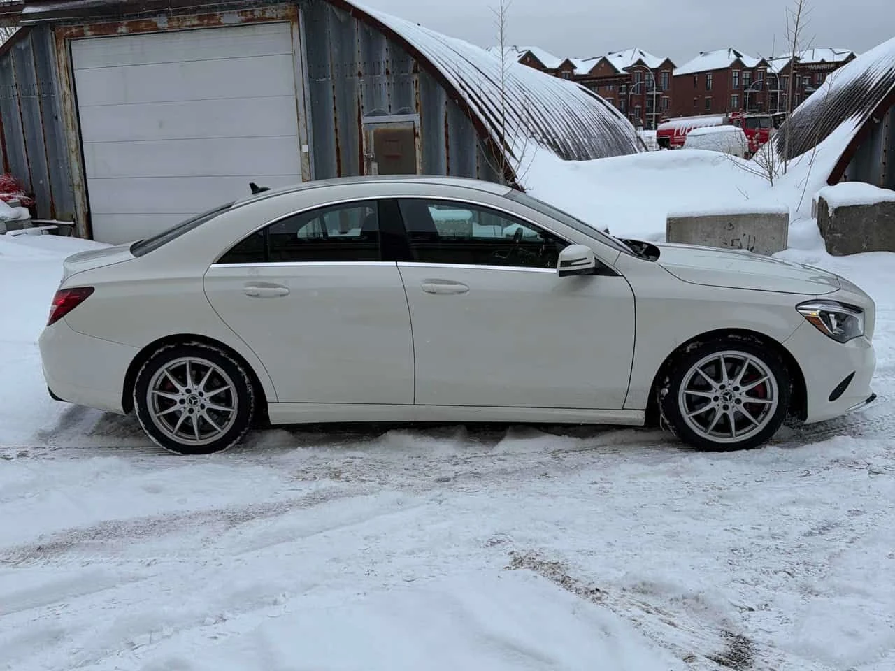 Mercedes-Benz CLA 250 * АВТО КРЕДИТ* ЦЕНА ДО БГ * СЕРВИЗНА ИСТОРИЯ *  - изображение 3