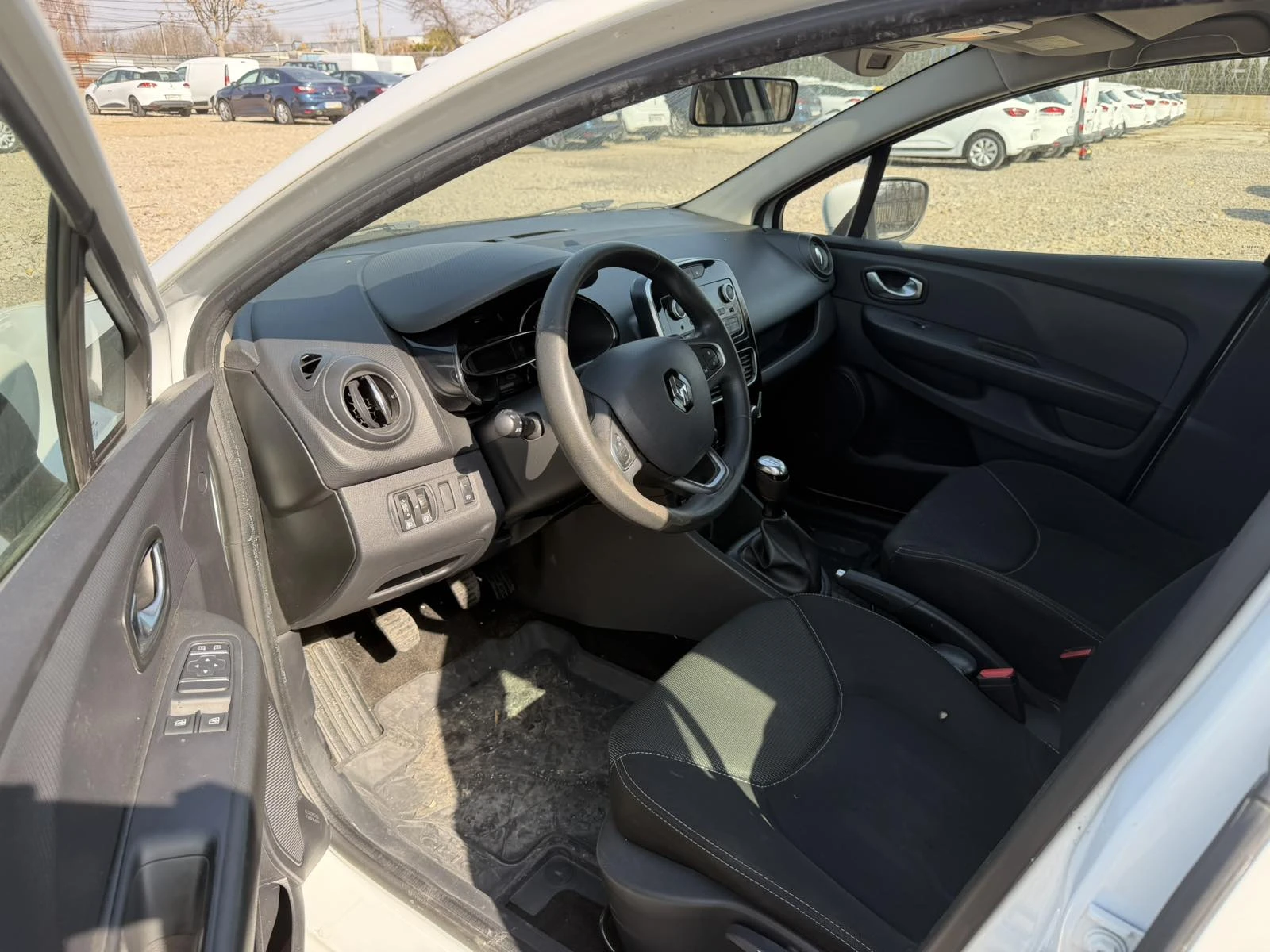 Renault Clio 0.9TCe/90k.c./Grandtour, снимка 10 - Автомобили и джипове - 53807613