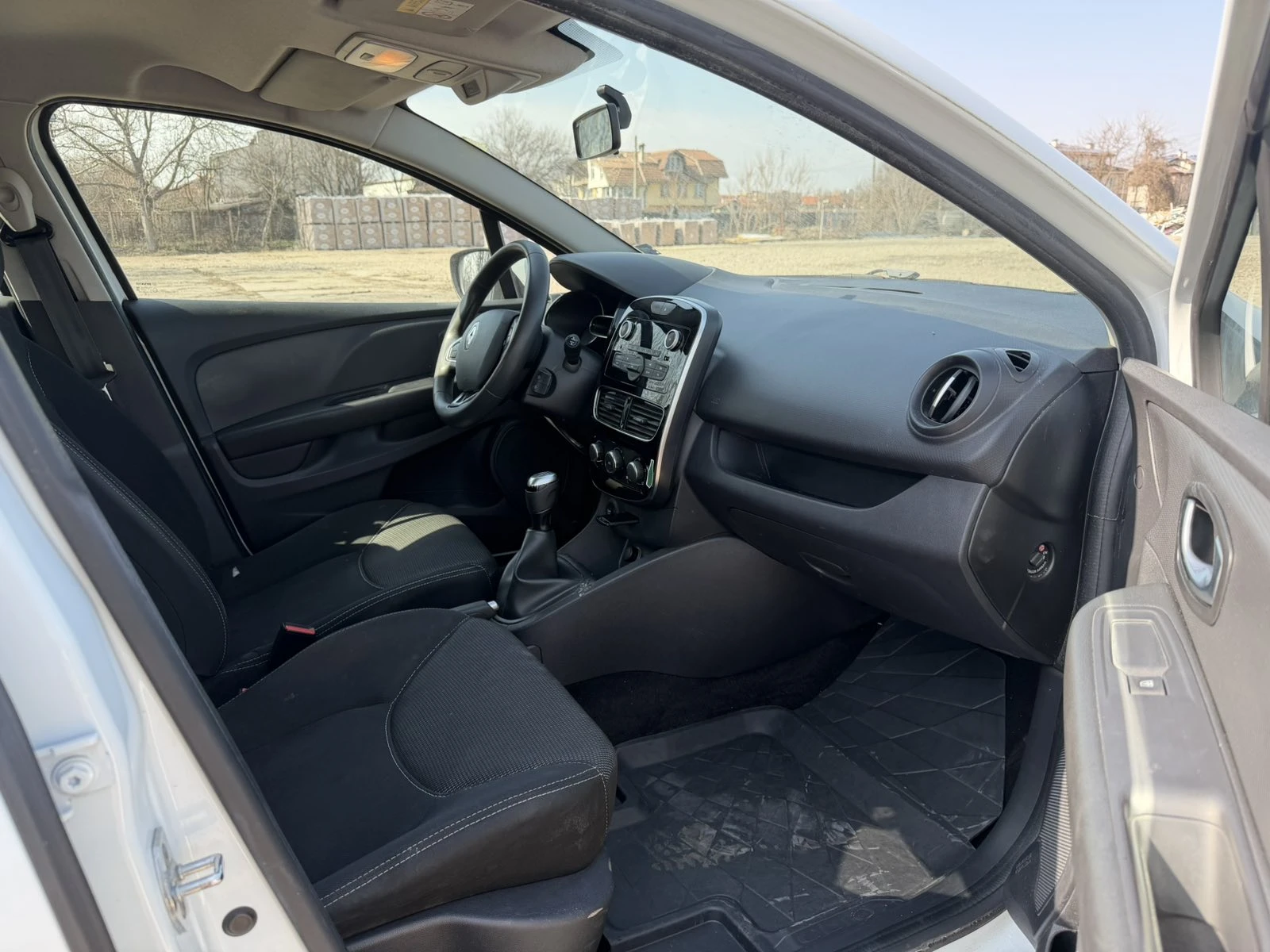 Renault Clio 0.9TCe/90k.c./Grandtour, снимка 11 - Автомобили и джипове - 53807613