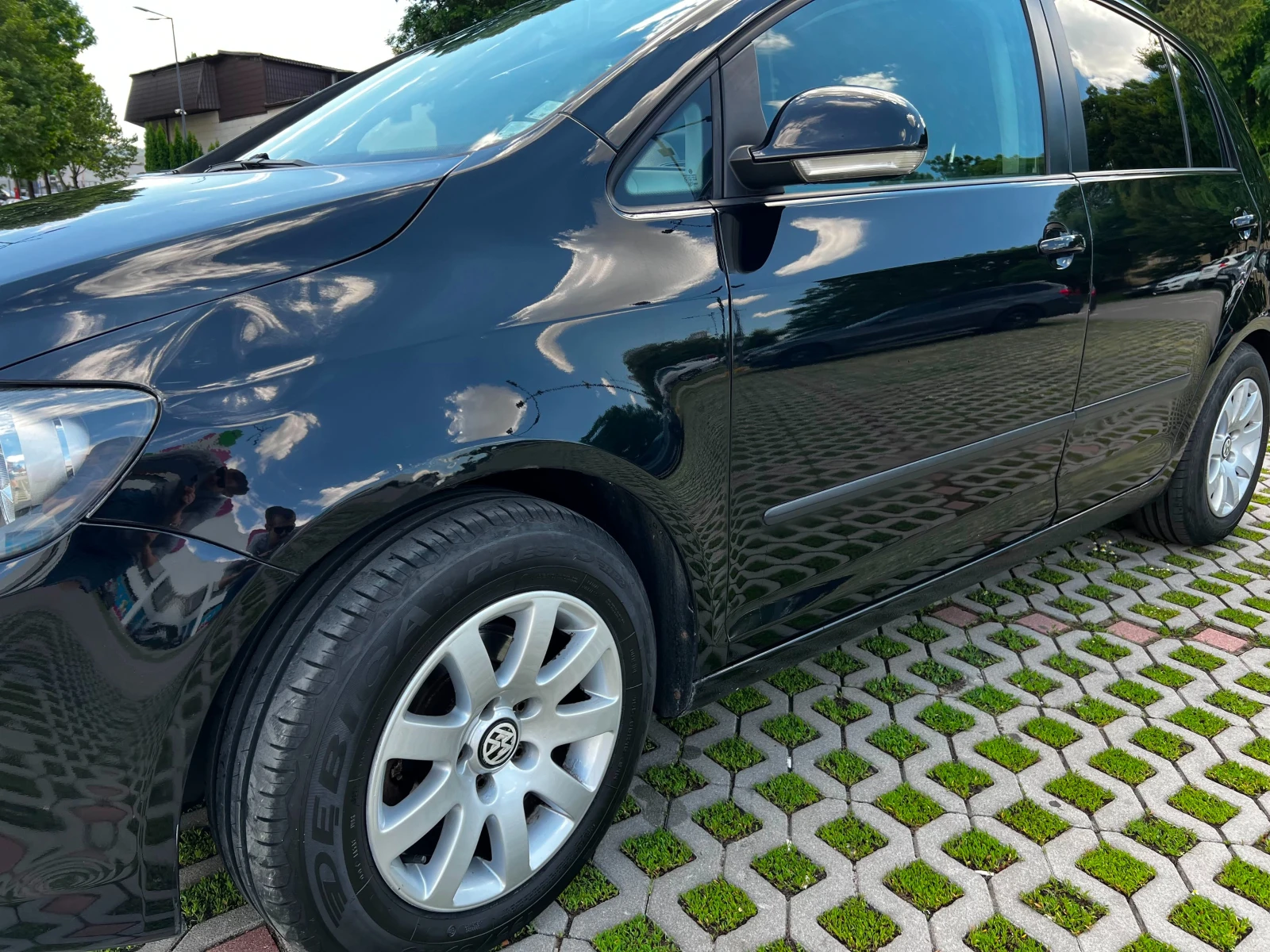 VW Golf Plus 1.6 TDI, снимка 3 - Автомобили и джипове - 54693299